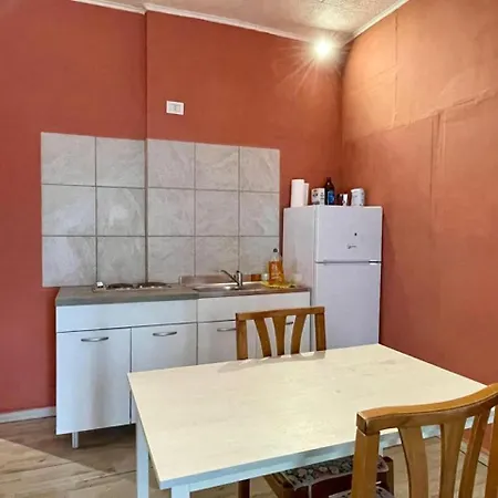 The Orange Housing In דירה קומו