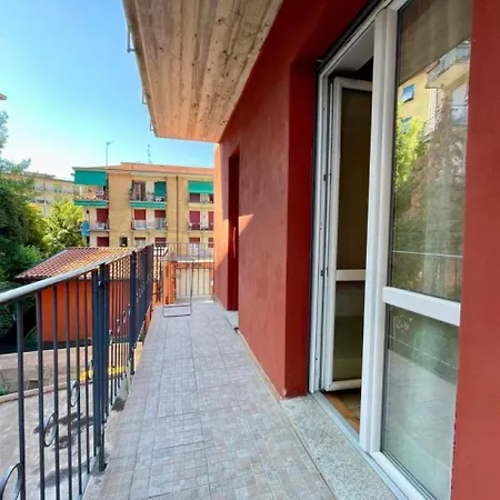 The Orange Housing In דירה *